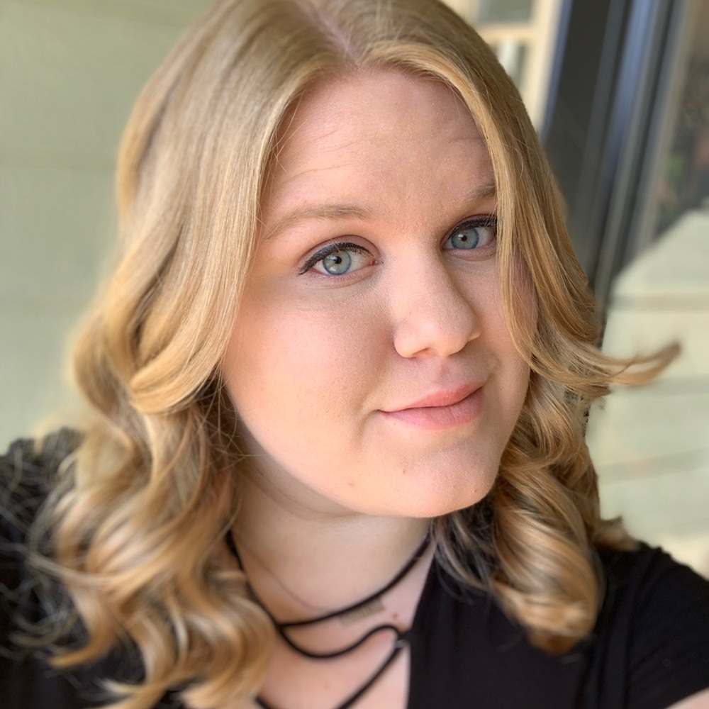 Meet your Posher, Andrea